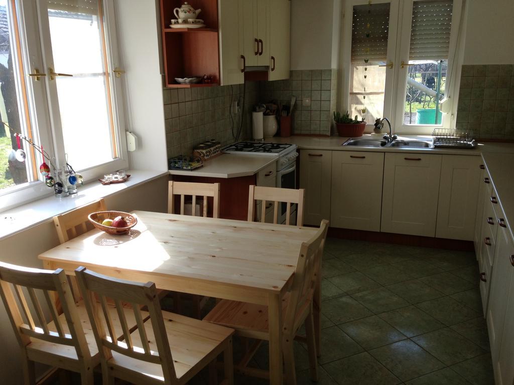 Vida-Lak Villa Berekfürdő Ruang foto